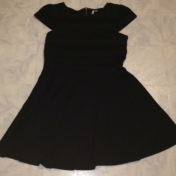 Elle Dresses & Skirts - Black tulle top dress